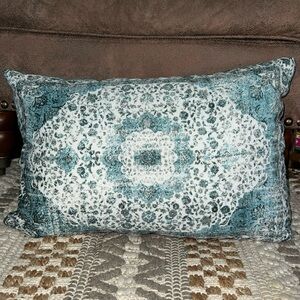 Decorative Mandala Throw Pillow.  New without Tags